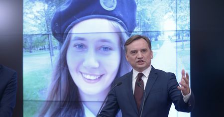 Maszynka do mielenia ludzi. O systemie, nie o Marice [OPINIA]