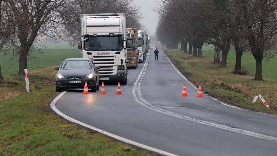 W piątek (3.10) w godzinach popołudniowych, na DK 25 na wysokości miejscowości Tryszczyn (odcinek Koronowo - Bydgoszcz) doszło do pożaru pojazdu ciężarowego.