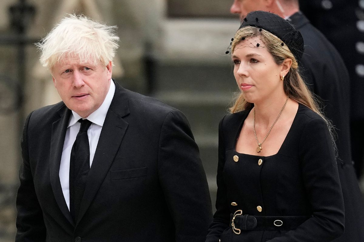 Boris Johnson z żoną Carrie na pogrzebie królowej Elżbiety II