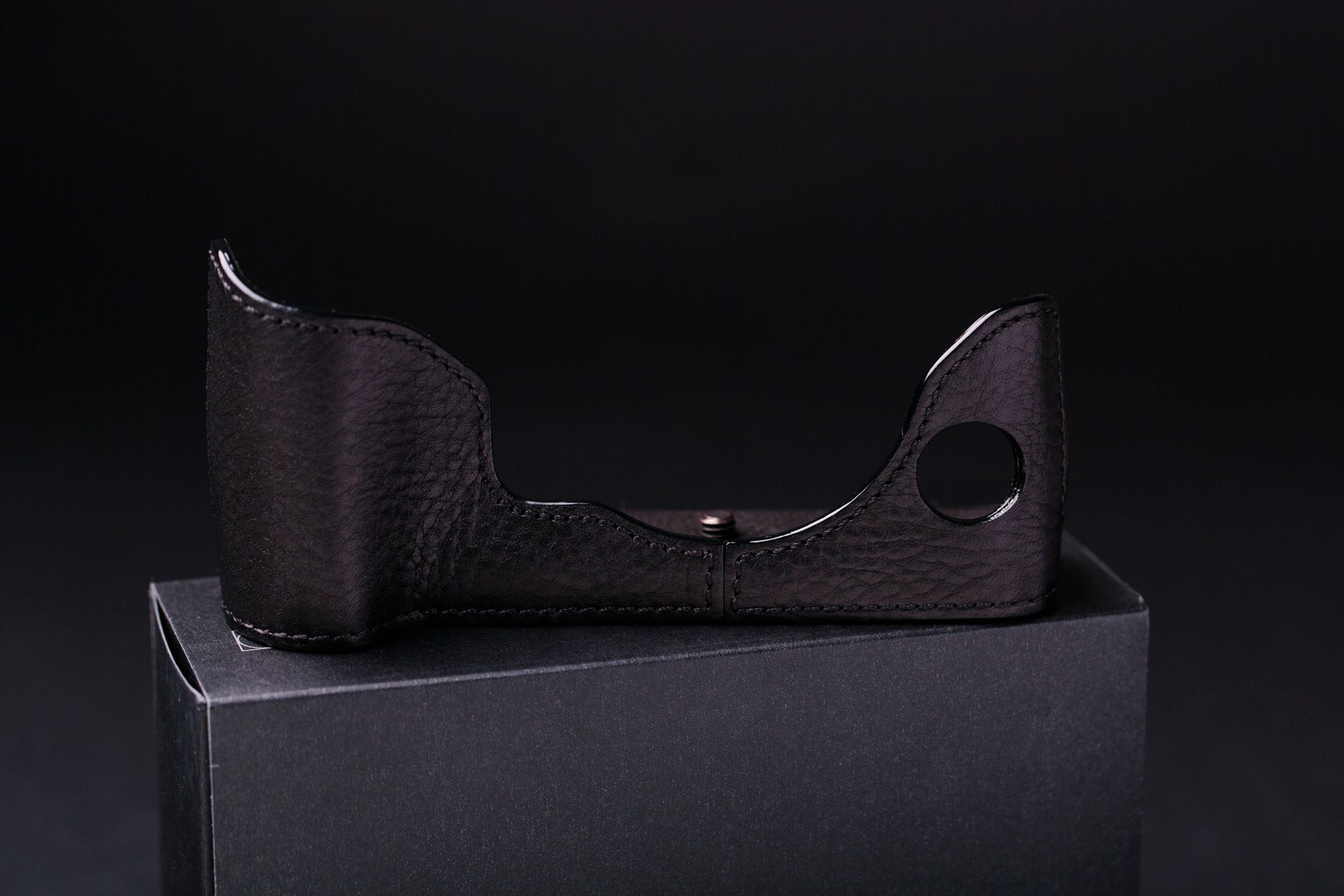 Gariz - eleganckie etui do aparatu. Czy zdaje egzamin wytrzymałości? 3