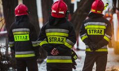 Bałtów. Zawaliła się część dachu nad lodowiskiem. Przyczyną zalegający śnieg