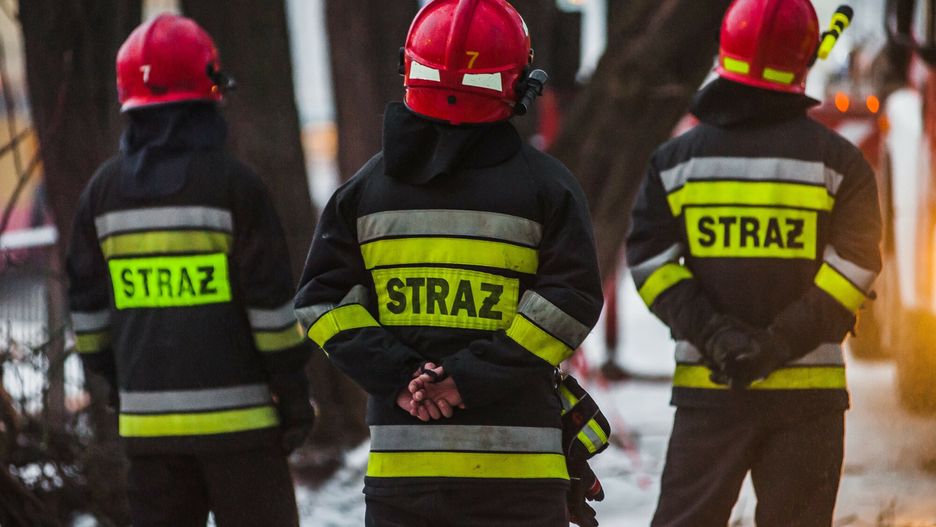 Bałtów. Zawaliła się część dachu nad lodowiskiem