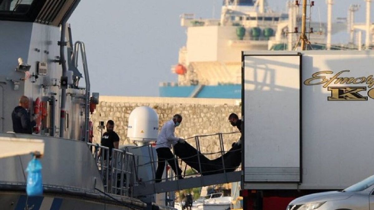 Wywróciła się łódź z migrantami. Nie żyje kilkadziesiąt osób. 