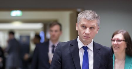 Piotr Nowak obejmie bezpański resort. Kim jest nowy minister rozwoju?