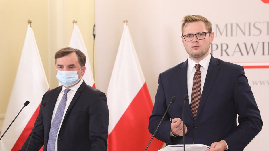 Paraliż w sądach? Protest pracowników i reakcja resortu Ziobry