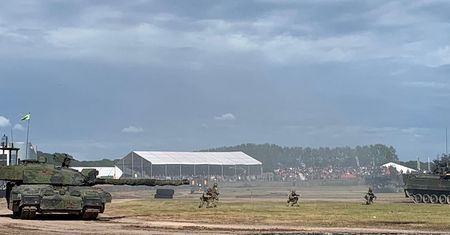 Potężne czołgi Challenger 2. Ukraińcy już nimi jeżdżą w UK