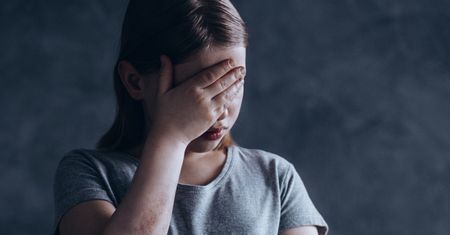 Kręcili pornografię z udziałem kilkuletniej córki? Małżeństwo zatrzymane!