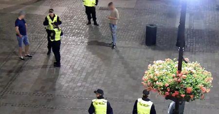Nocna szarpanina w Gdańsku. Wszystko nagrał miejski monitoring