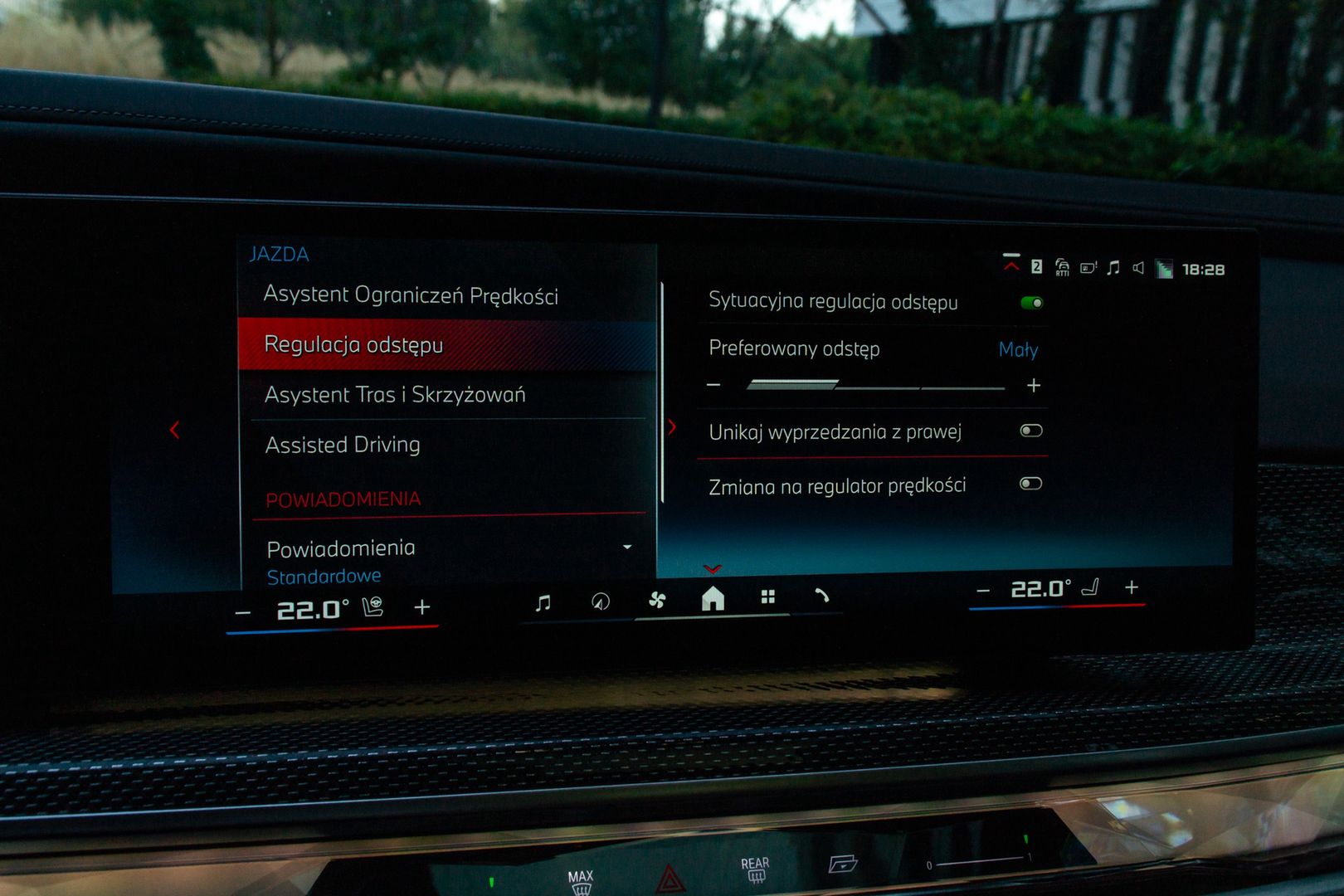 BMW i7 M70