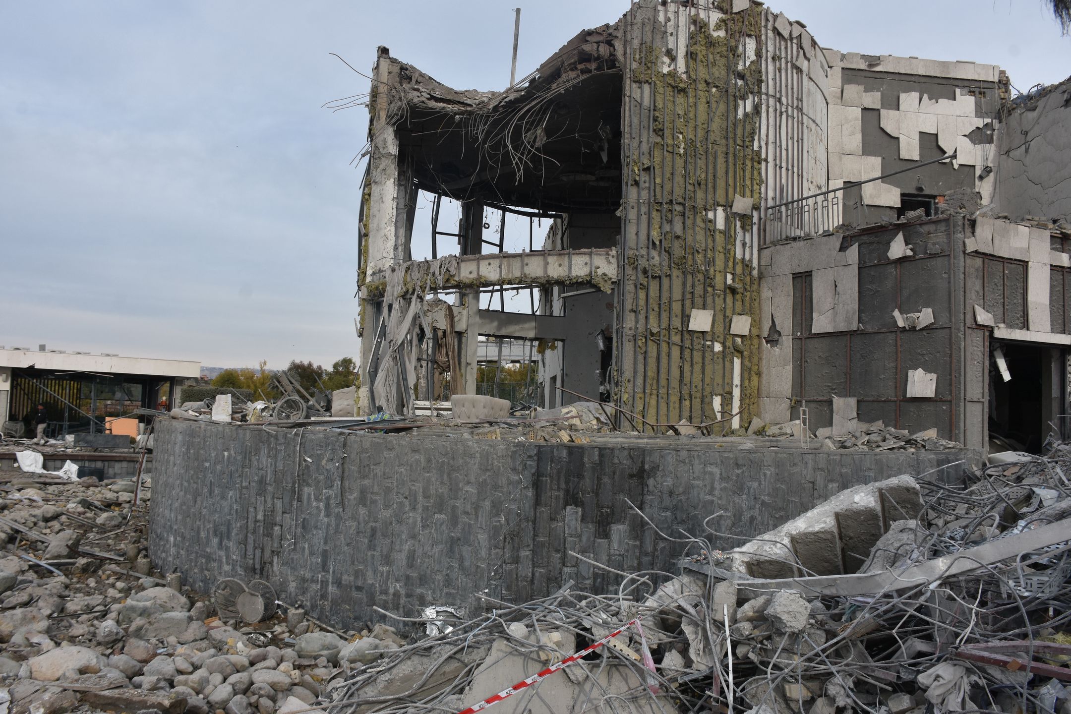 ERBIL, IRAQ - JANUARY 17: A view of the site targeted by Iran's Islamic Revolutionary Guard Corps (IRGC) missile attacks as search and rescue efforts continue in Erbil, Iraq on January 17, 2024. Earlier the dead bodies of 4 people found by the SAR personnel, efforts continue to find a missing woman. (Photo by Karzan Mohammad Othman/Anadolu via Getty Images)