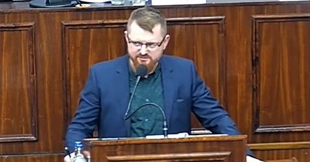 Niepłodność? Bytomski radny radzi. "Wystarczy przemodlenie się"