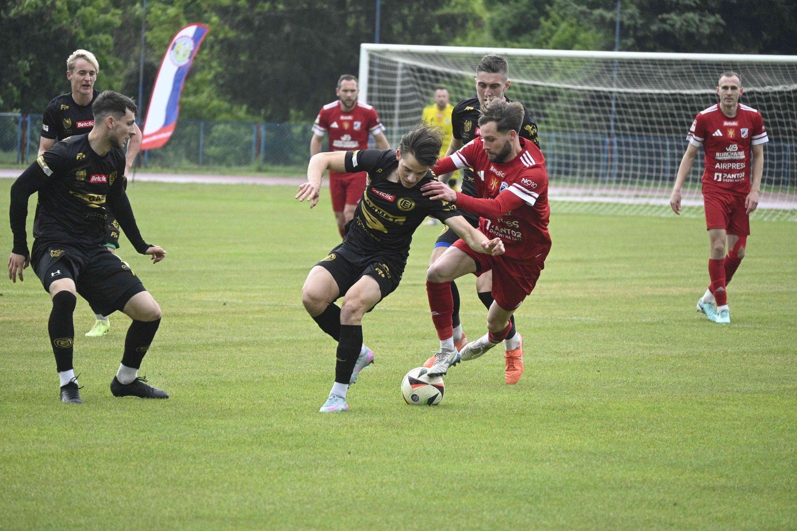 W środę gra Betclic 3. Liga. Zawisza Bydgoszcz gościć będzie Pogoń, trudne wyjazdy Wdy Świecie i Elany Toruń
