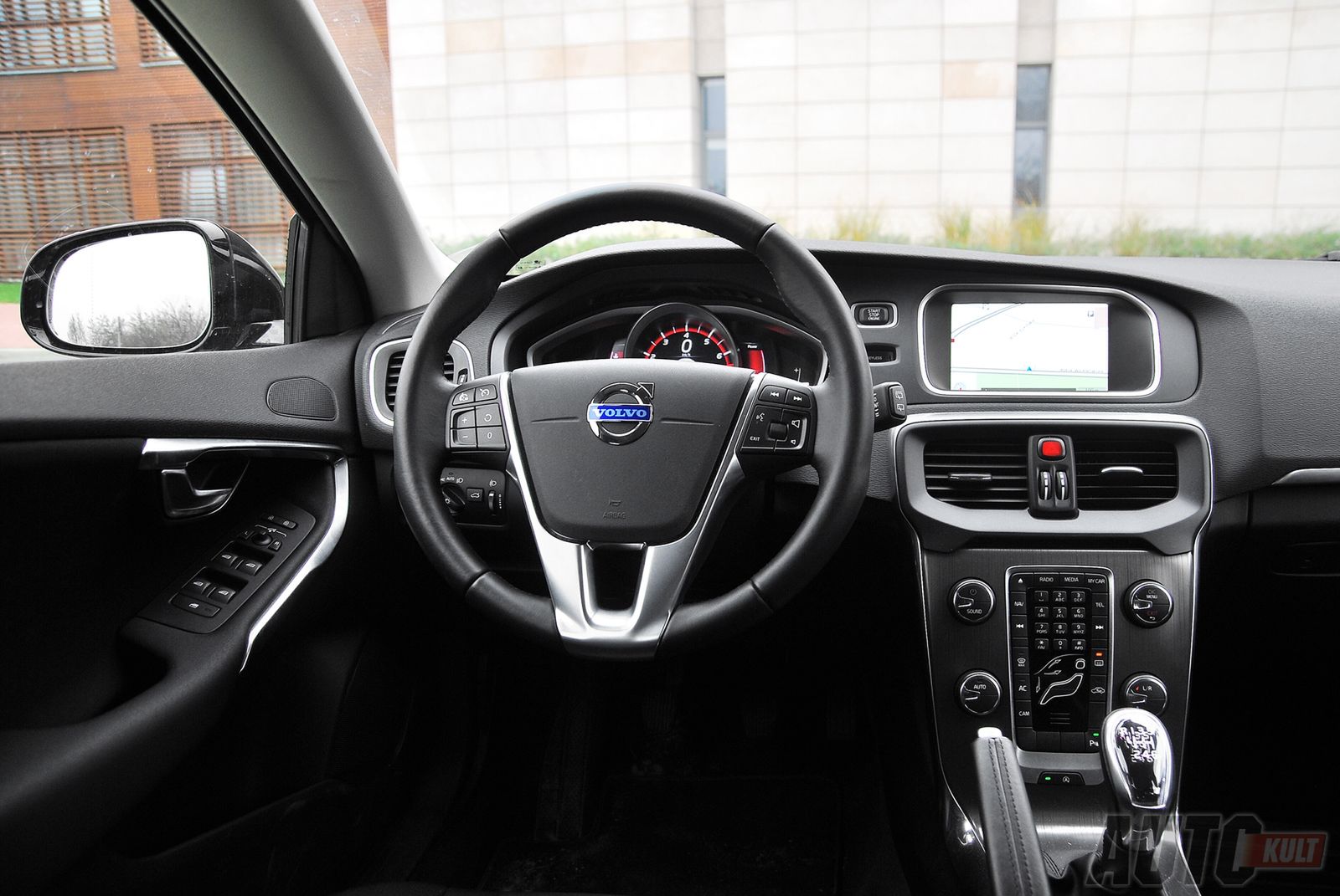 Volvo V40