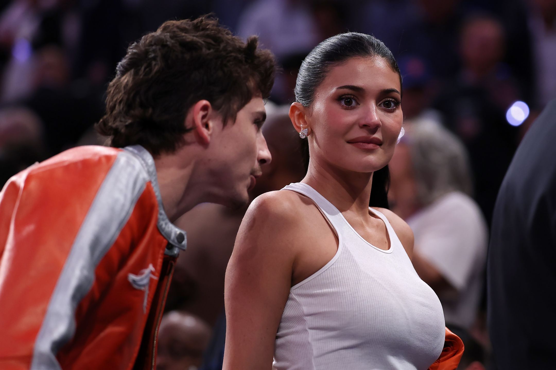Kylie Jenner i Timothée Chalamet na meczu
