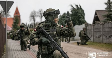 Terytorialsi postawieni w stan gotowości. WOT wzywa do natychmiastowego stawiennictwa
