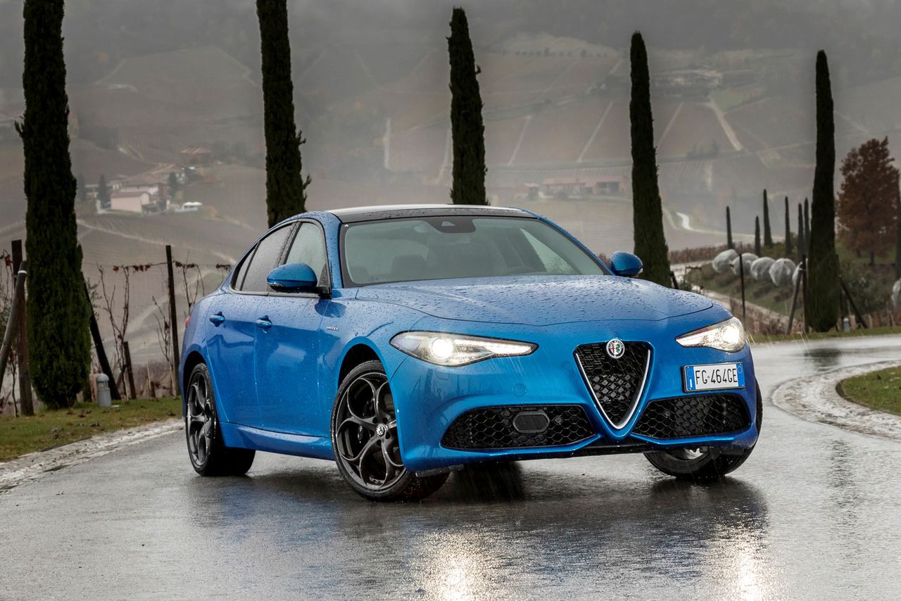 Pomiędzy Veloce a Quadrifoglio. Alfa Romeo Giulia może wkrótce dostać nową wersję