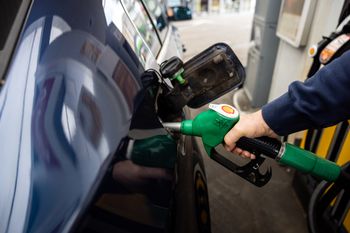 Diesel w Niemczech poniżej 2 euro za litr. Pierwsza taka sytuacja od marca