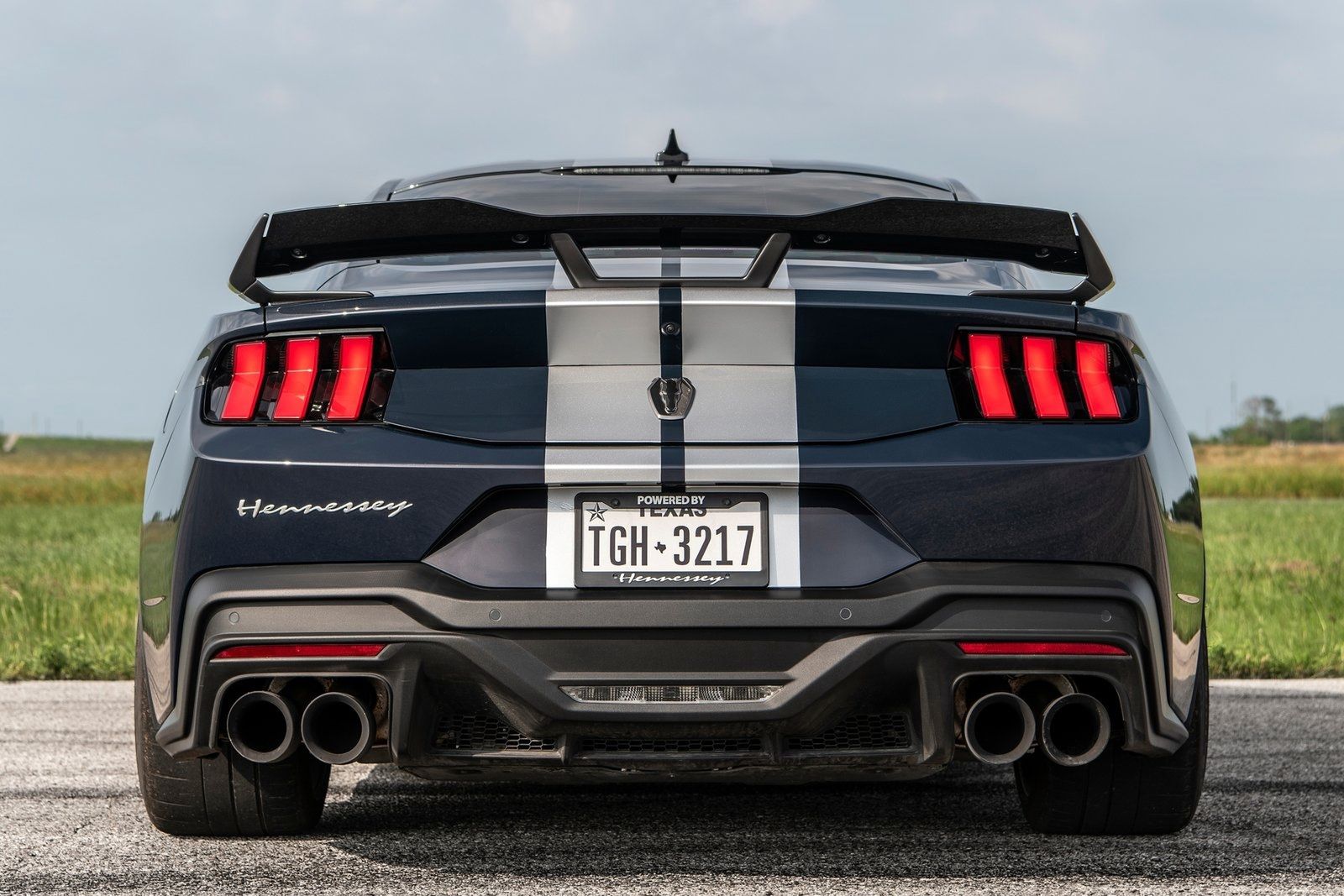Hennessey H850 Mustang Dark Horse 