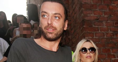 Emil chce odzyskać Dodę. "Dzwoni, obsypuje ją prezentami"
