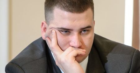 Misiewicz wraca do mediów i wyznaje: "Trzeba było wcześniej skończyć studia!"