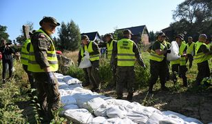 Policja walczy z fałszywymi informacjami. "Za to grozi więzienie"