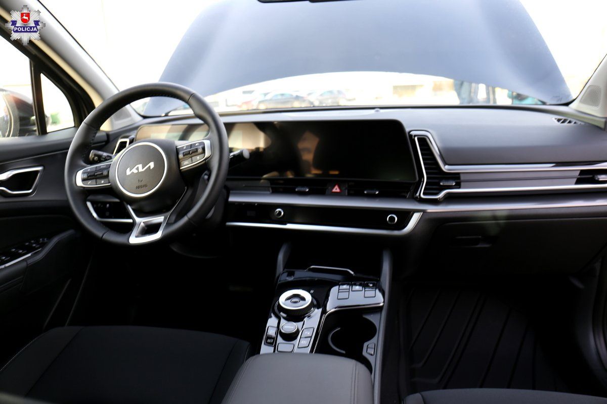 Wnętrze radiowozu Kia Sportage