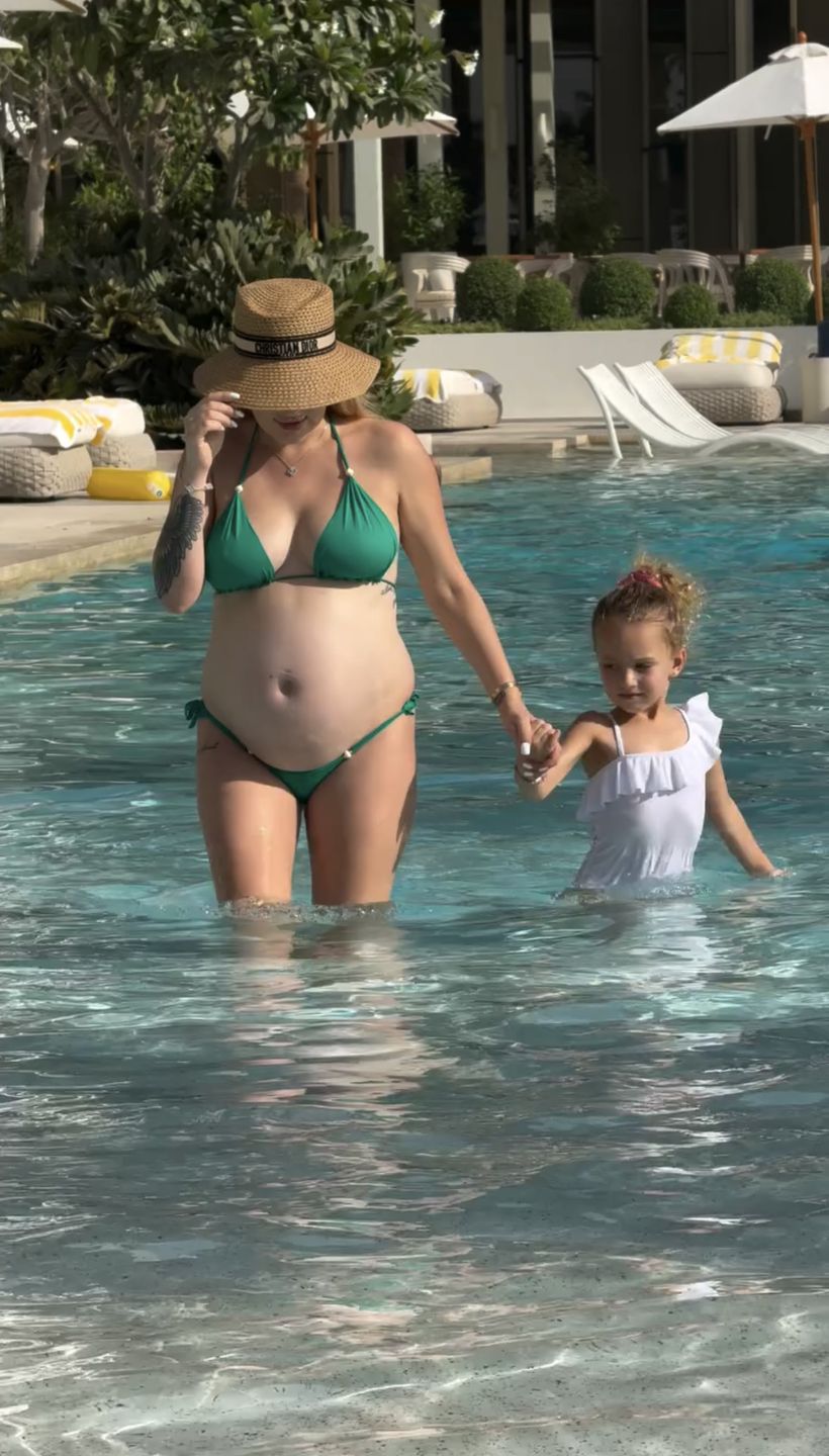 Andziaks w ciąży w bikini