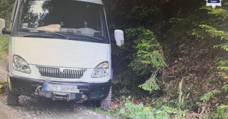 Śmierć na leśnej drodze. Auto zaczęło się staczać. Nie żyje 40-latka
