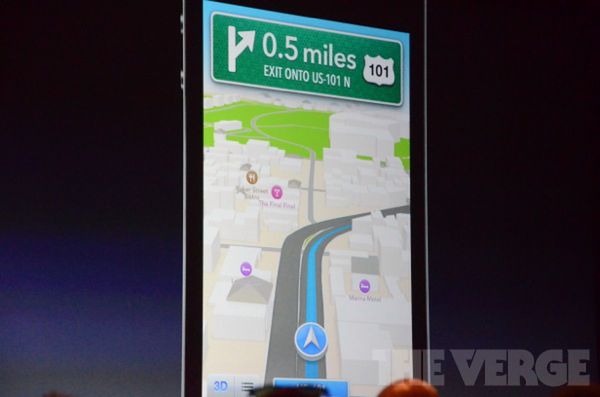 nawigacja w Mapach iOS 6 (fot. The Verge)