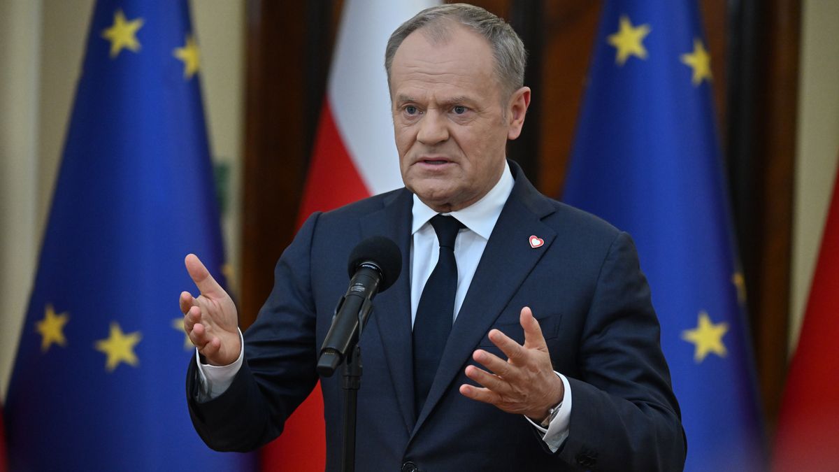 Warszawa, 10.03.2026. Premier Donald Tusk na konferencji prasowej w KRPM w Warszawie, po spotkaniu z prezydentem RP Karolem Nawrockim, 10 bm. Spotkanie w Pałacu Prezydenckim dotyczyło m.in. zaproponowanej przez prezydenta alternatywy ?polski SAFE 0 proc.? (mr) PAP/Piotr Nowak