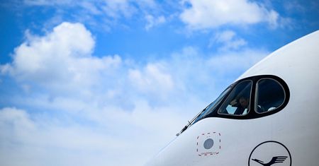 A jednak problemy z paliwem. We Frankfurcie Lufthansa tankuje na zapas
