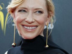 Cate Blanchett w klasycznej czerni