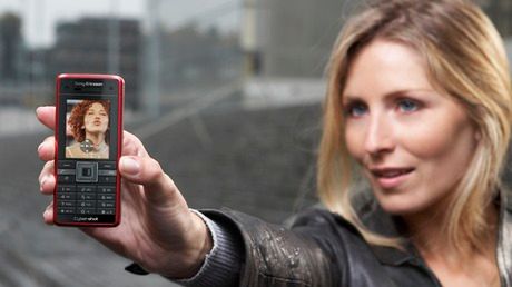 Sony Ericsson C702 i C902 1