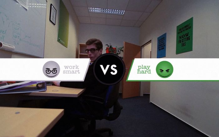 Viral Sony Ericssona - Work Smart vs Play Hard [wideo]