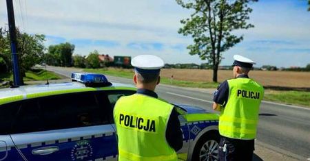 32 wypadki i 5 ofiar śmiertelnych. Policja podsumowała wakacje na płockich drogach