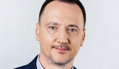 Jarek Rybus communications directorem w Escola