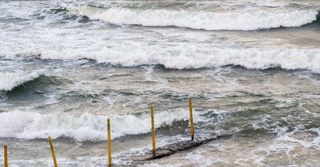 Kapitan wypadł z jachtu. Załoga jest holowana do portu