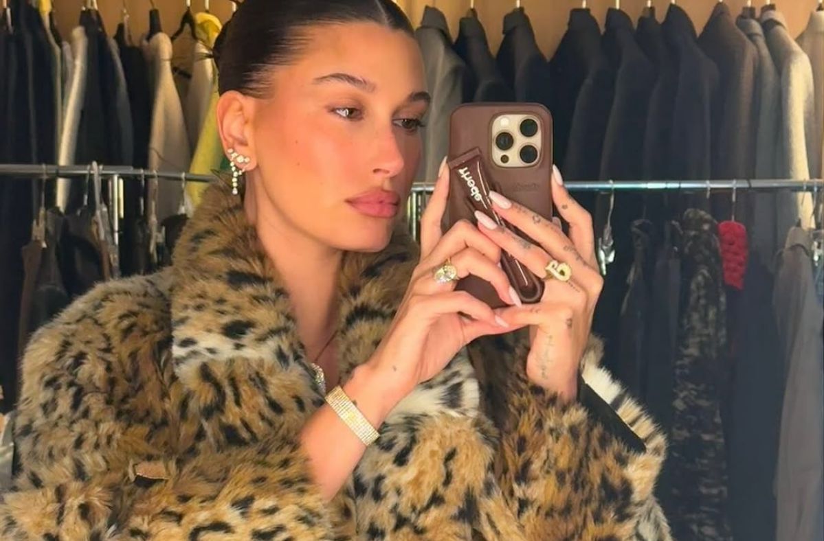 Hailey Bieber with a generous donation. Supports fire victims
