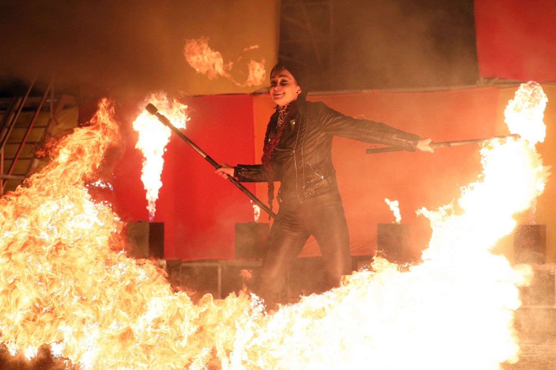 27.11.2023 LUBLIN 
 PRZEKAZANIE KLUCZY EUROPEJSKIEJ STOLICY MLODZIEZY PRZEZ LUBLIN GANDAWIE. ORAZ WYBOR KOLEJNEJ STOLICY MLODZIEZY KTORA ZOSTALO TROMSO. IMPREZA ODBYLA SIE W CSK. A PO UROCZYSTOSC NA PLACU TETARLNYM ODBYL SIE POKAZ FIRE SHOW
 
 
 EUROPEJSKA STOLICA MLODZIEZY FIRE SHOW FAJERWERKI POKZA STOLICA MLODZIEZ CSK PODZIEKOWANIA ZAKONCZENIE LUBLIN IS YOUTH 
 
 NZ 
 
 
 FOT. LUKASZ KACZANOWSKI/POLSKA PRESS