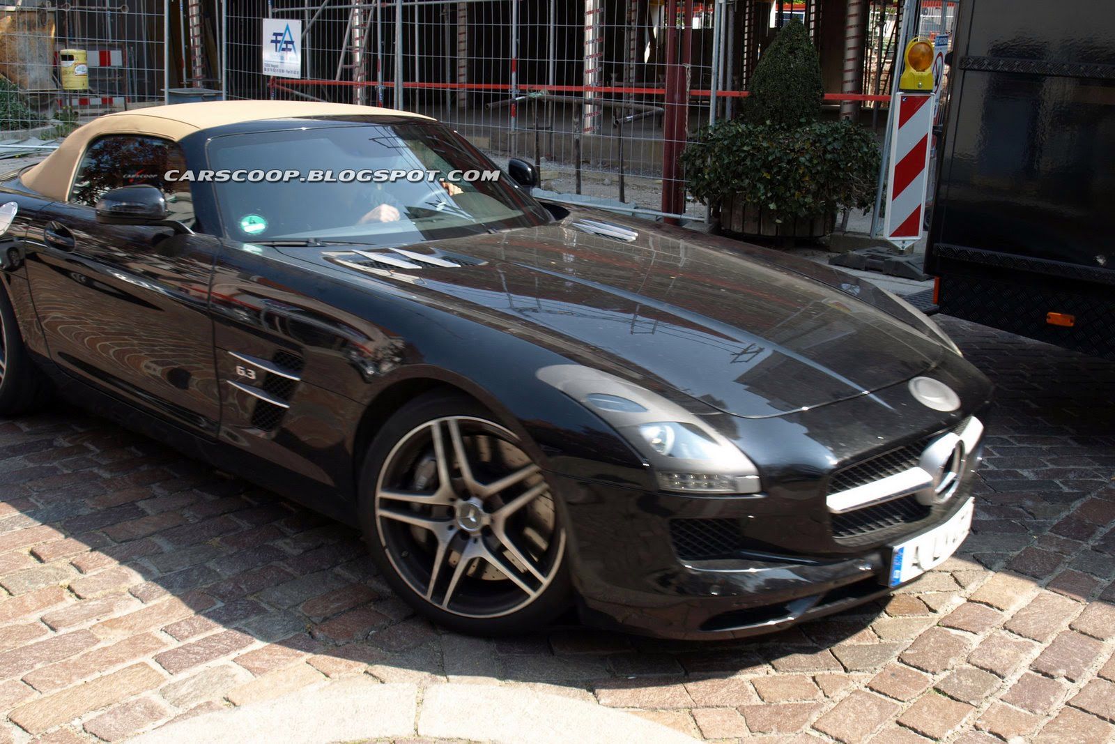 Mercedes SLS AMG Roadster 2012