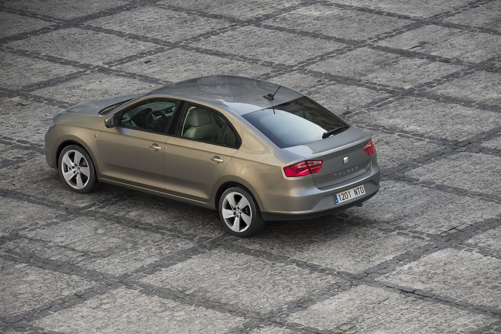 Seat Toledo (2012) - obszerna galeria zdjęć 12