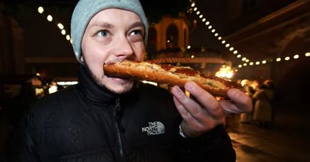 Poszedł na jarmark w Gdańsku. "Ja bym tu nie jadł"