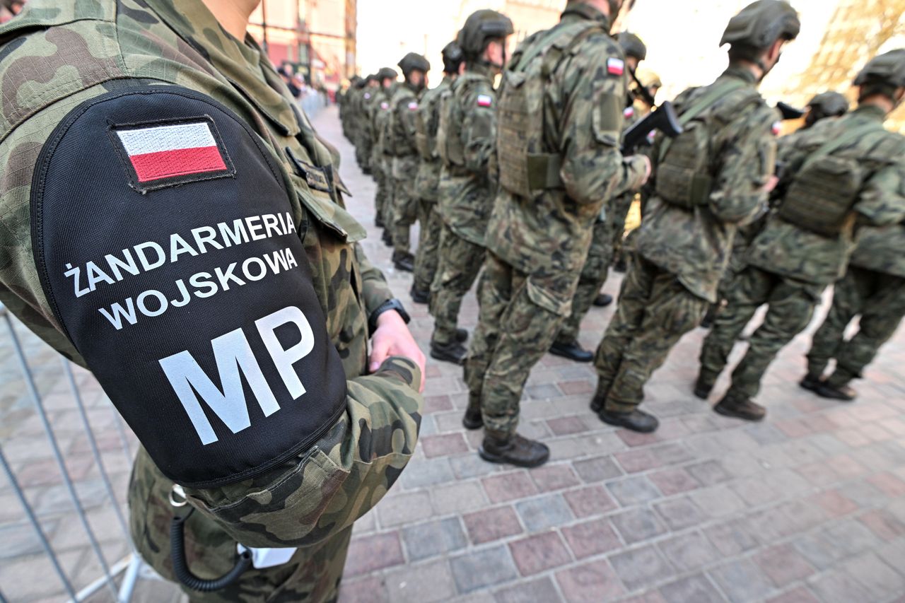Młodzi garną się do wojska? Wyniki badania pokazały brutalną prawdę