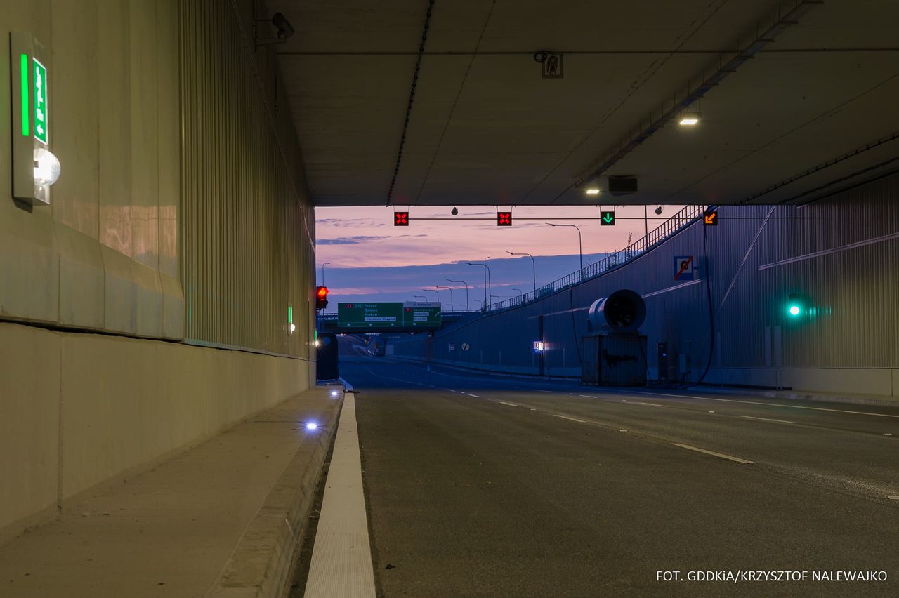 Najdłuższy tunel w Polsce otwarty. Na ten odcinek kierowcy czekali od dawna