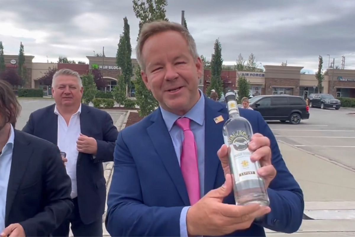 Zapytał Zełenskiego o garnitur. Rosjanie dali mu "prezent"