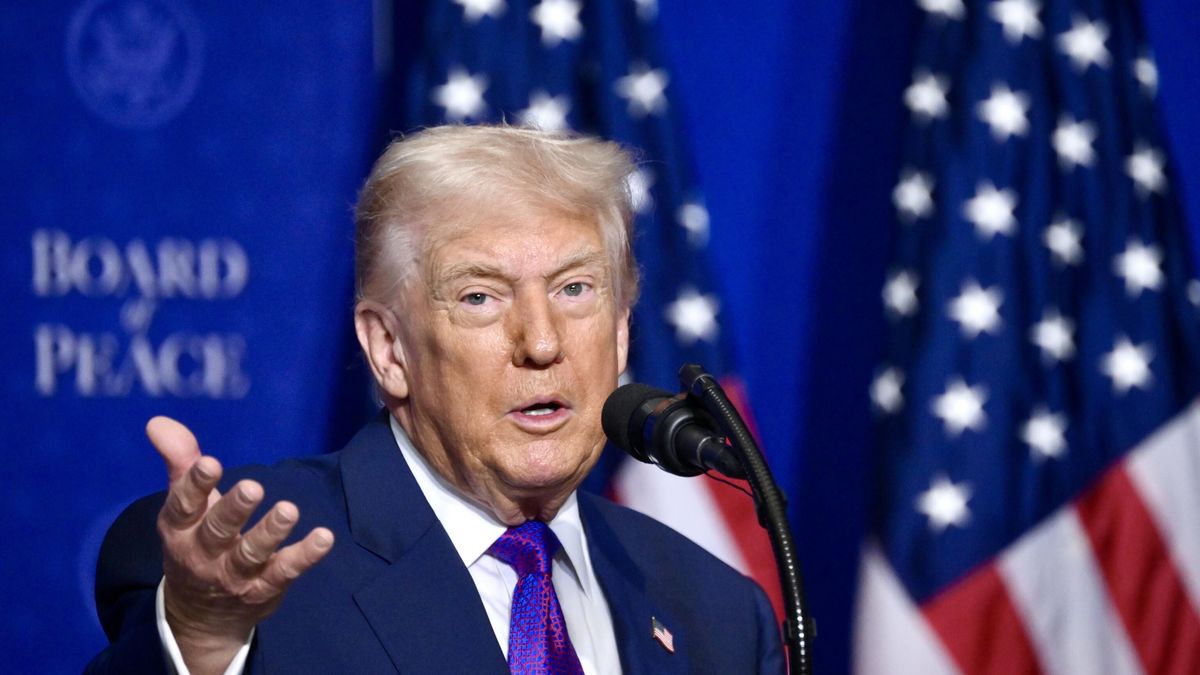 US President Donald Trump speaks during the Board of Peace meeting at the Donald J. Trump U.S. Institute of Peace in Washington, USA, 19 February 2026. Established by Donald Trump and led by the government of the United States, the Board of Peace (BoP) is a body tasked with overseeing the processes of the Gaza peace plan. EPA/ALESSANDRO DI MEO Dostawca: PAP/EPA.
