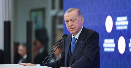Między NATO a Rosją, czyli w co gra Erdogan?