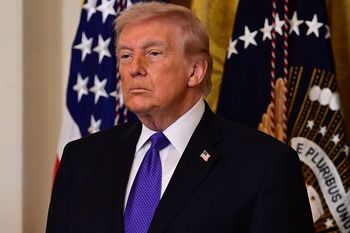 Sąd nakazuje zwrot miliardów z nielegalnych ceł Trumpa