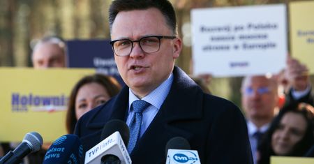 Hołownia na kampanijnym urlopie. Przerwie go w kilku przypadkach