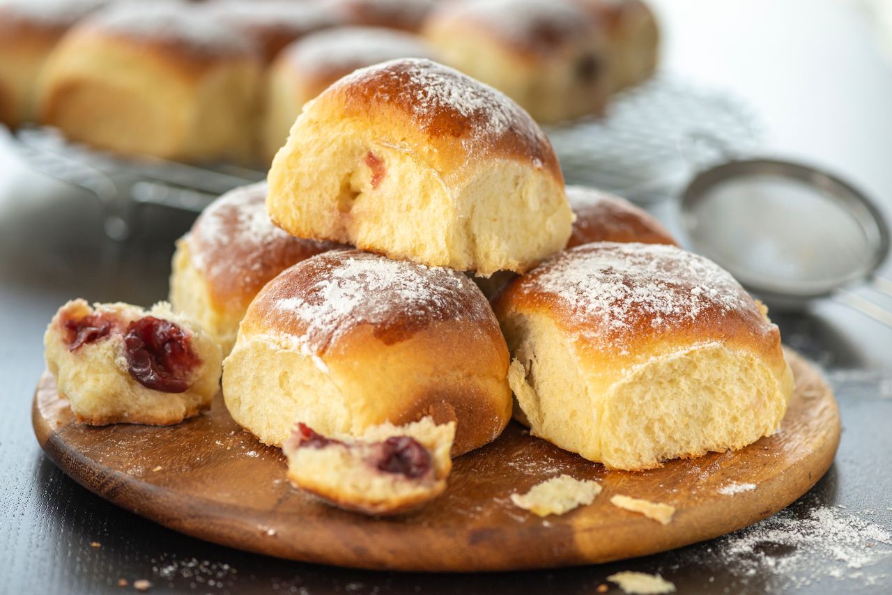 Ciasto drożdżowe nie będzie wysychać. Tak robiły nasze prababki